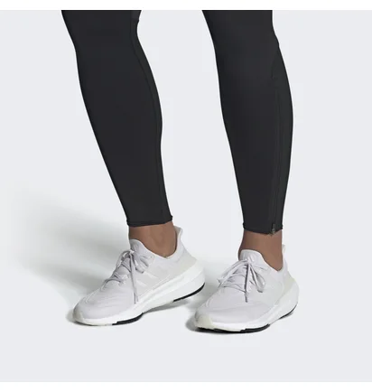 Кроссовки унисекс Adidas Ultraboost Light Running Shoes Grey Gy9350