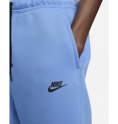 Штаны мужские Nike Sportswear Tech Fleece Slim Fit Joggers Light Blue FB8002-450