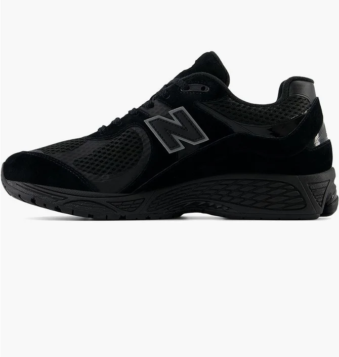 Кроссовки мужские New Balance 2002 Black M2002WB