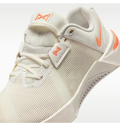 Кроссовки женские Nike W Metcon 10 Beige HQ2620-101