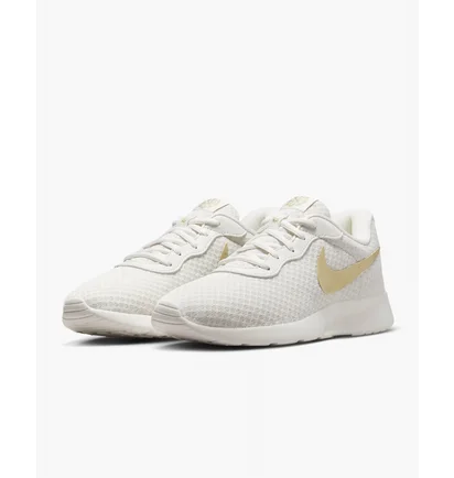 Кроссовки женские Nike Tanjun Ease Shoes Beige DV7786-006