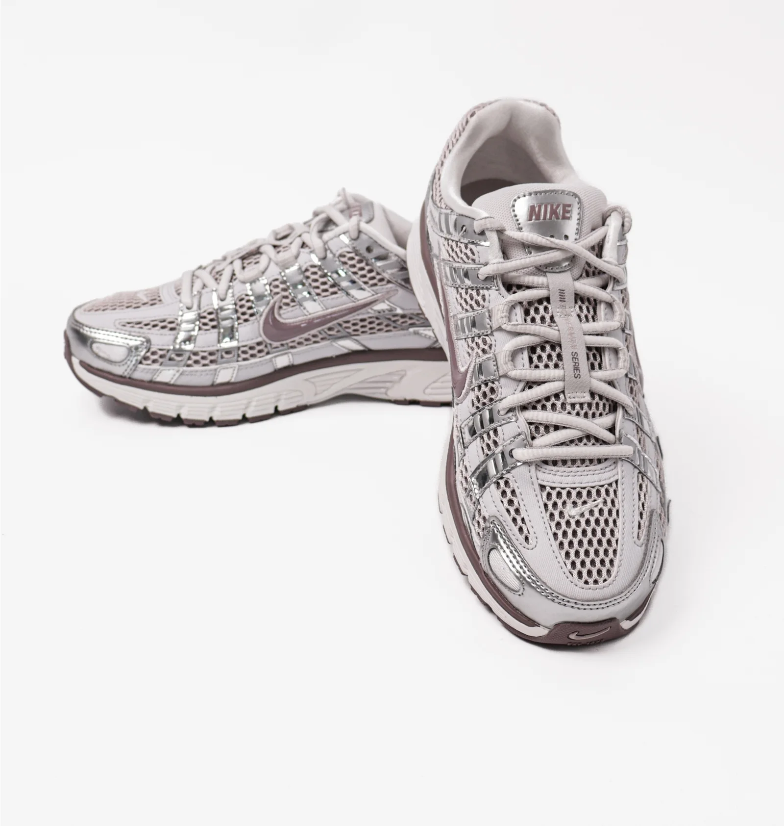 ᐉ Кросівки жіночі Nike P-6000 Grey/Violet IB4019-019 - придбати в