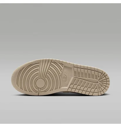 Кроссовки женские Air Jordan 1 Low Beige DC0774-112