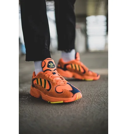 Кроссовки мужские Adidas Yung-1 B37613 Orange