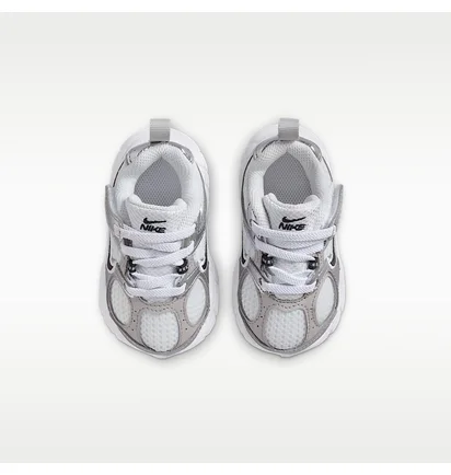 Кросівки дитячі Nike V5 Runner White/Metallic HQ6413-100