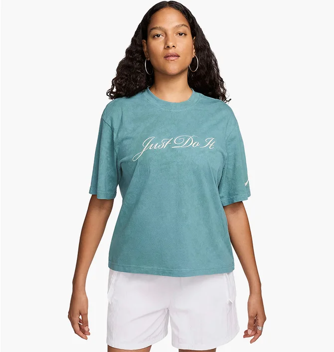 Футболка женская Nike T-Shirt Sportswear Light Blue FZ4889-361
