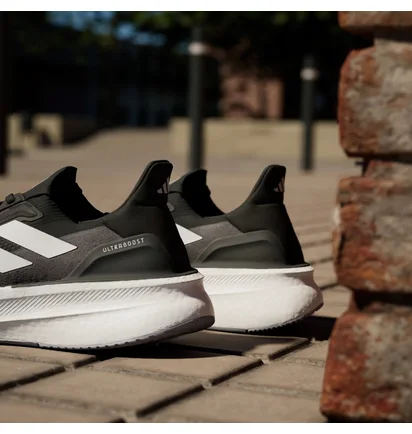 Кроссовки мужские Adidas Ultraboost 5X Shoes Black IH3110