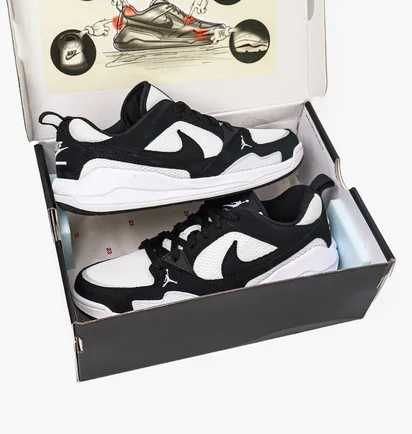 Кросівки чоловічі Air Jordan Cmft Era Black/White HJ6777-001