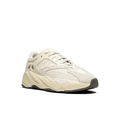 Кроссовки мужские Adidas Yeezy Boost 700 Beige Eg7596