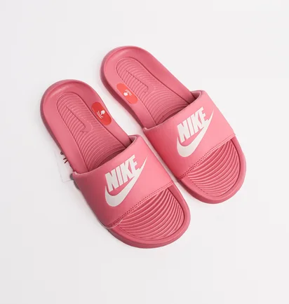 Тапочки жіночі Nike Victori One Slide Pink CN9677-802