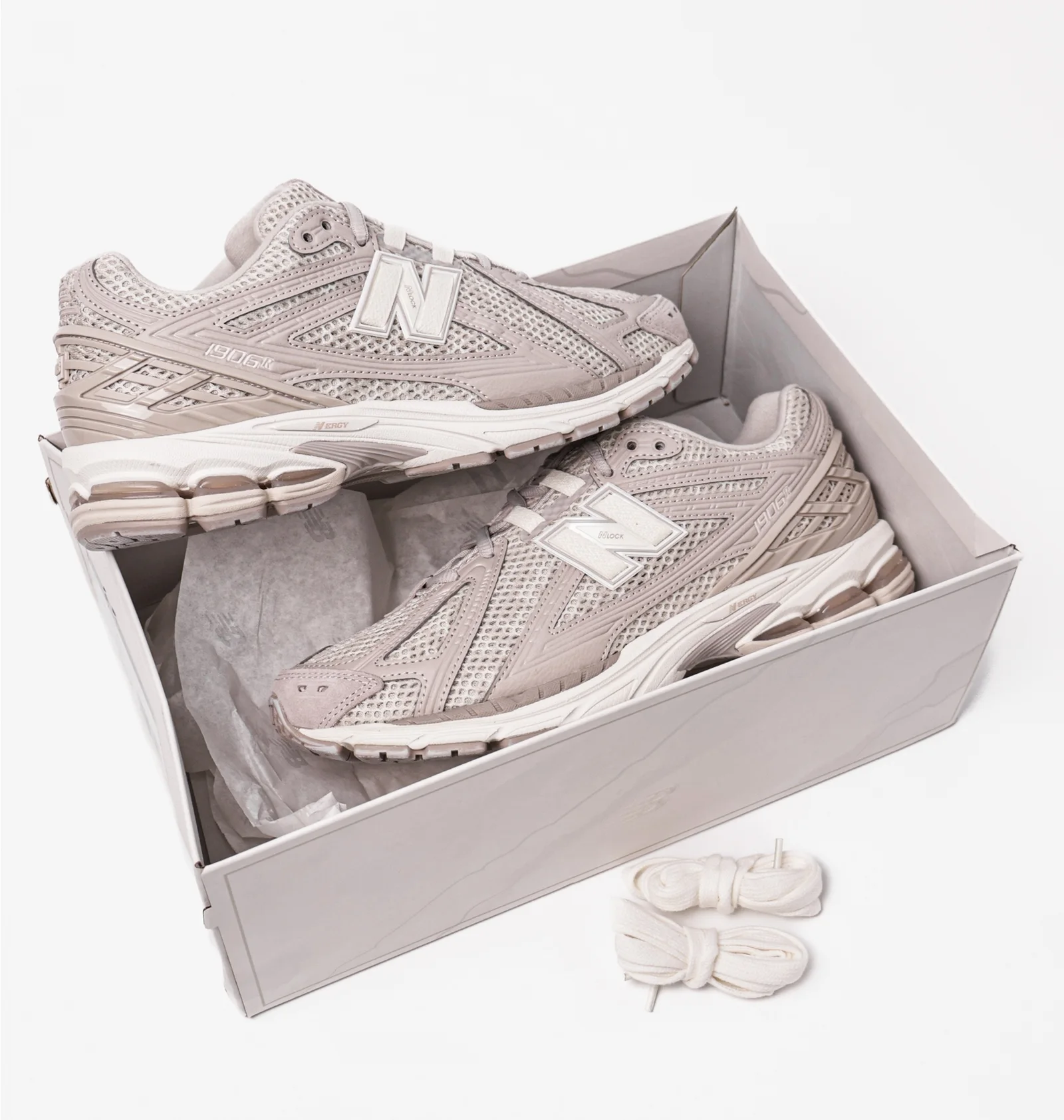ᐉ Кросівки унісекс New Balance 1906R Grey M1906RGR - придбати в