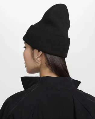 Шапка унисекс Nike Peak Beanie Tc Fut F24 L Black HF0186-010