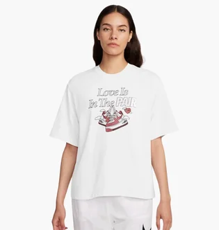 Футболка жіноча Nike Sportswear White FQ8870-100