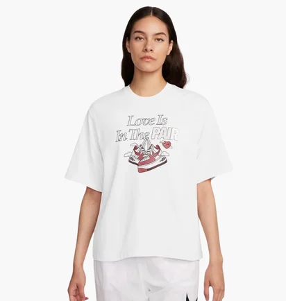 Футболка жіноча Nike Sportswear White FQ8870-100
