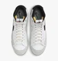 Кросівки чоловічі Nike Blazer Mid 77 Premium MenS Shoes White DZ2542-100