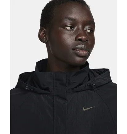 Куртка жіноча Nike Repel Running Division Black FN2575-010