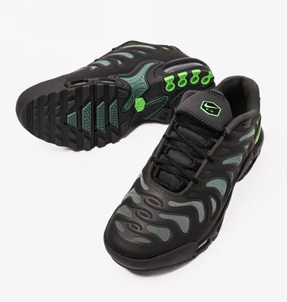 Кросівки чоловічі Nike Air Max Plus Drift Shoes Black/Green FD4290-006
