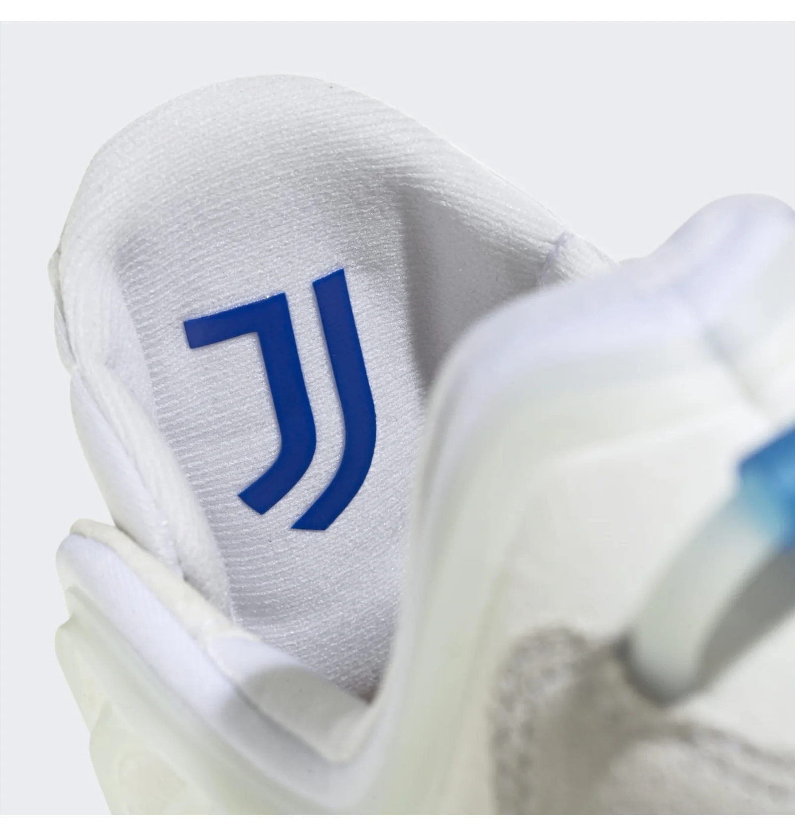 ᐉ Кросівки чоловічі Adidas Ozrah Juventus White Hp7815 - придбати