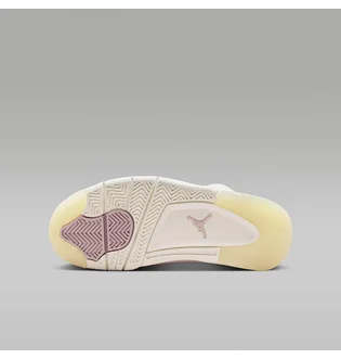 Кроссовки женские Air Jordan 4 Rm Beige IB8862-141