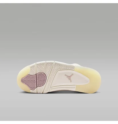 Кросівки жіночі Air Jordan 4 Rm Beige IB8862-141