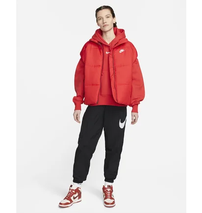 Жилетка женская Nike Tf Thrmr Clsc Vest Red FB7679-657