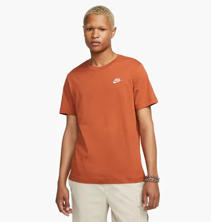 Футболка чоловіча Nike Sportswear Club MenS T-Shirt Orange AR4997-246