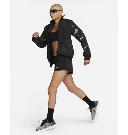 Куртка жіноча Nike Therma-Fit Run Division Black Dx0325-010