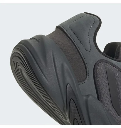 Кроссовки мужские Adidas Ozelia Shoes Black IE2002