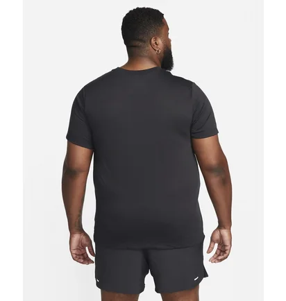 Футболка мужская Nike Dri-Fit Black Dm5412-010