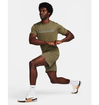 Футболка мужская Nike T-Shirtdri-Fit Olive FJ2393-222
