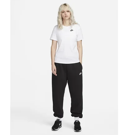 Футболка жіноча Nike Sportswear Club Essentials White DX7902-100
