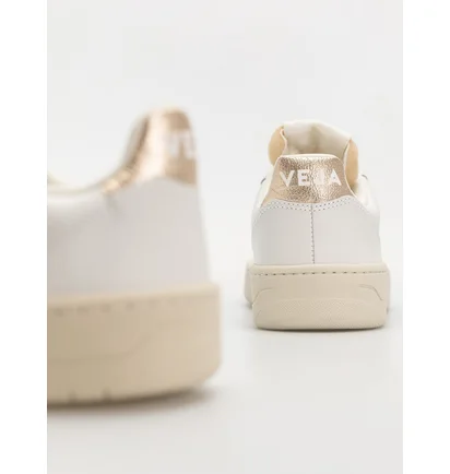 Кроссовки женские Veja V-10 White VI0220737