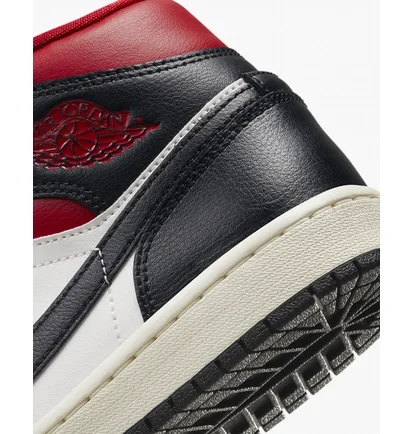 Кроссовки женские Air Jordan Retro 1 Mid Casual Shoes Black/White Bq6472-061