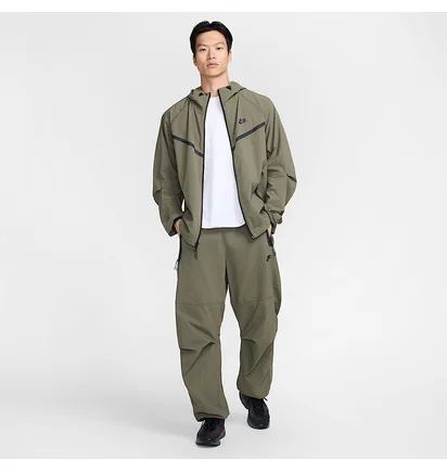 Штани чоловічі Nike Tech Olive HM7158-223