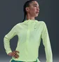 Вітровка жіноча Nike Swift Green HQ0650-701