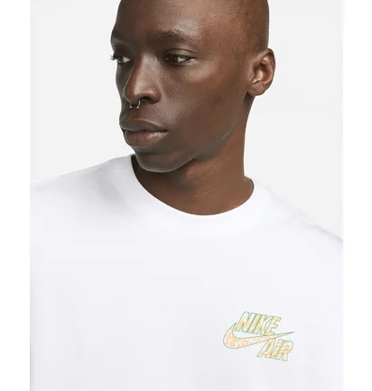 Футболка мужская Nike Sportswear MenS T-Shirt White FB9817-100
