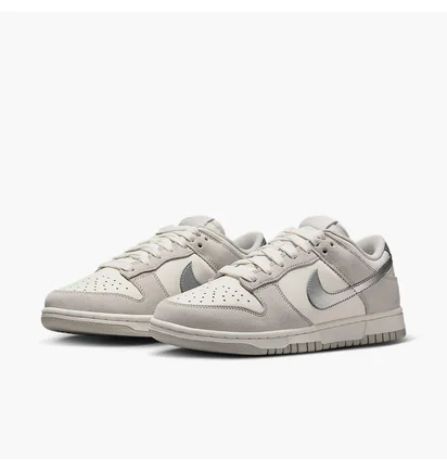 Кроссовки женские Nike Wmns Nike Dunk Low White/Grey II7651-133