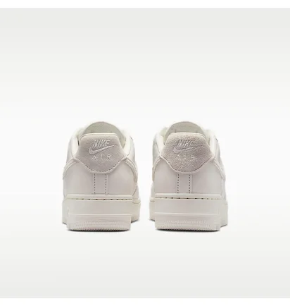 Кросівки жіночі Nike Air Force 1 07 Beige IQ0275-030