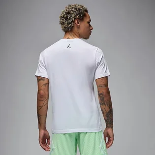 Футболка чоловіча Air Jordan Sprt Dri-Fit Gfx Ss Crew White HQ7984-100