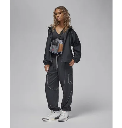 Куртка жіноча Air Jordan Woven Lined Jacket Black FD7869-010