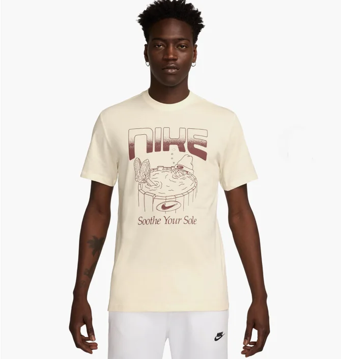 Футболка чоловіча Nike Graphics Beige HQ9264-110