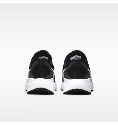 Кроссовки женские Nike WomenS Revolution 8 Easyon Black/White HQ2415-001