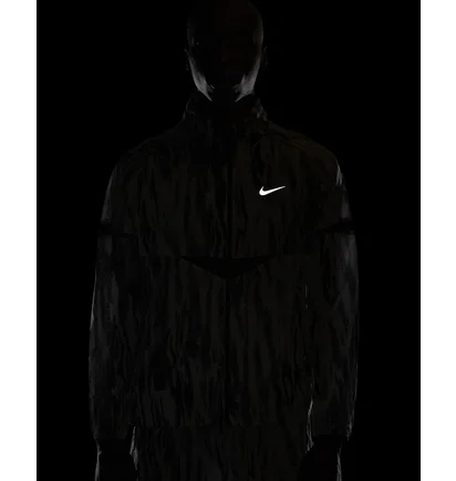 Вітровка чоловіча Nike Windrunner Wild Run White/Grey DA1161-077