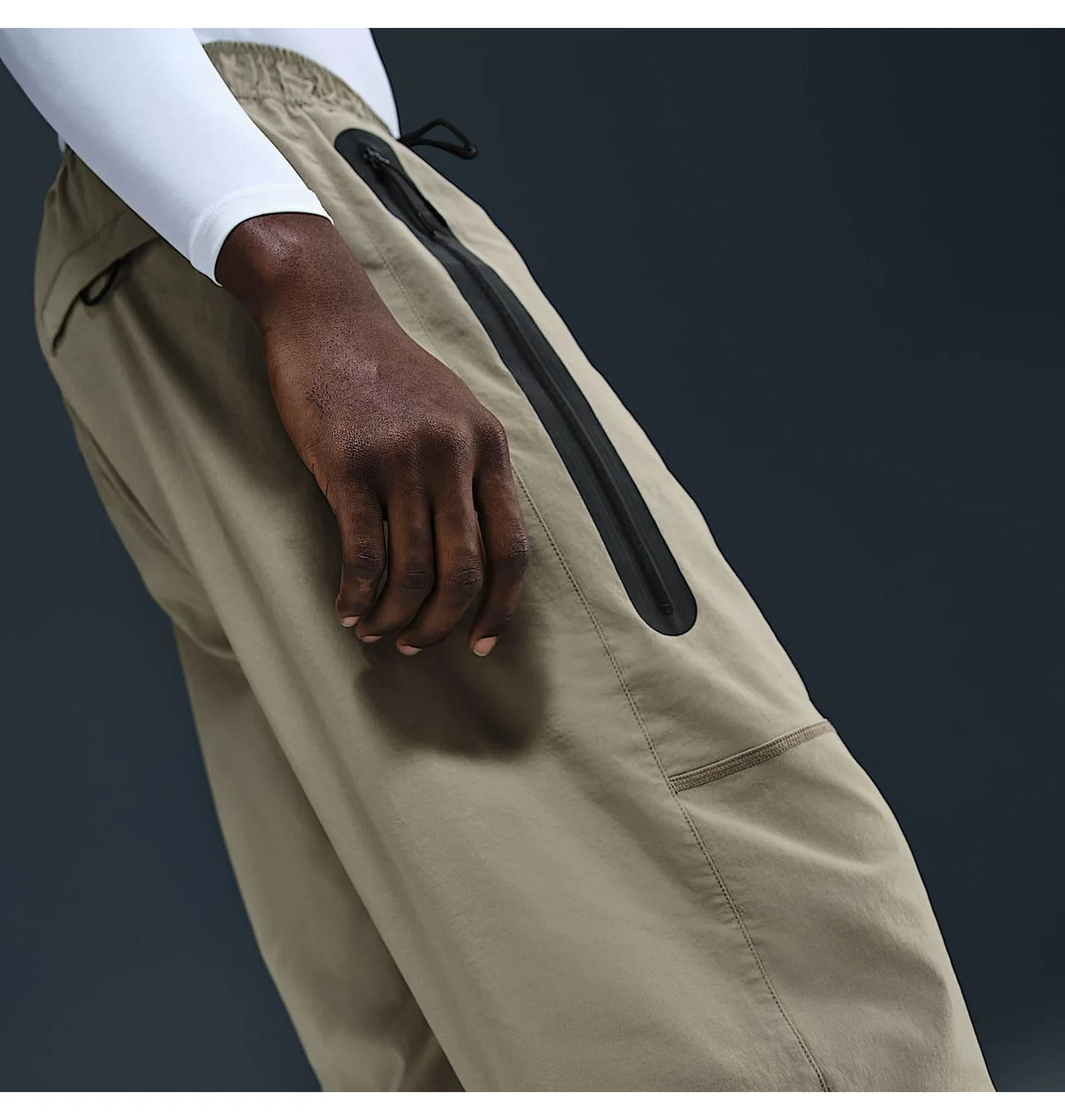ᐉ Штаны мужские Nike Tech Woven Pants Olive HM7158-320 - купить в