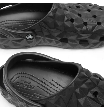 Тапочки чоловічі CROCS Classic Geometric Clog Black 209563-001