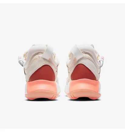 Кроссовки женские Air Jordan Wmns Ma2 Sp Peach DC7729-100