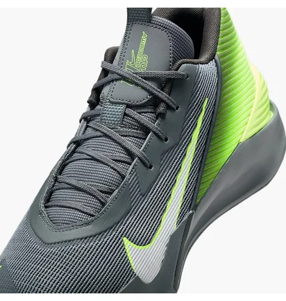 Кросівки чоловічі Nike Gt Jump Academy Grey/Green FV5524-004