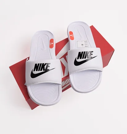 Тапочки жіночі Nike W Victori One Slide White CN9677-100