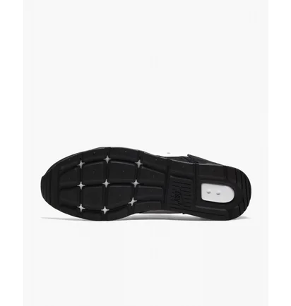 Кросівки чоловічі Nike Venture Runner Black CK2944-002