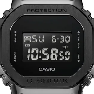 Часы мужские Casio G-Shock GM-5600UB-1